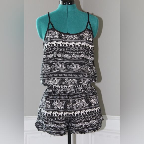 Hot Kiss Pants - Hot Kiss Romper Black White Elephant Print Sleeveless Boho Festival Women’s M